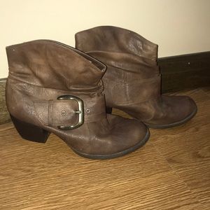 ⭐️ BOGO ⭐️ Maurice’s Cowboy Style Booties